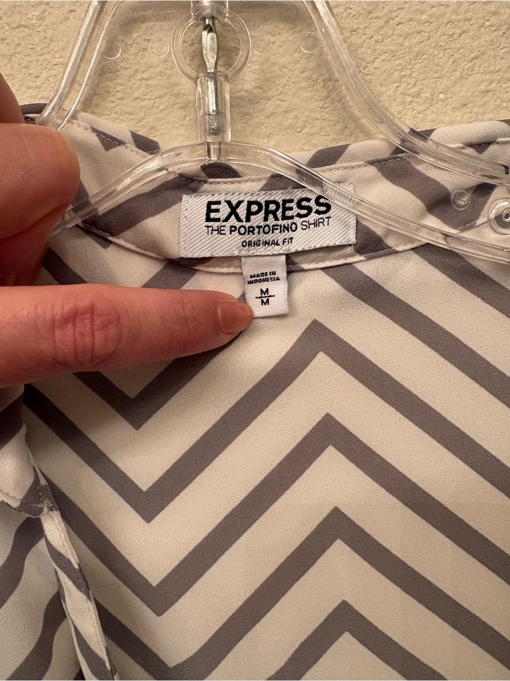 Express Portofino Chevron Button-Up Shirt in White and Gray - Picture 3 of 3